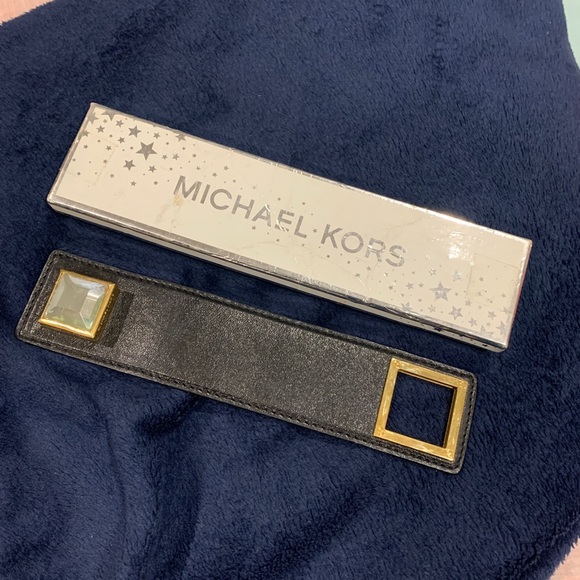 *NEW YEAR NEW* Authentic Michael Kors Brand New leather bracelet - Picture 6 of 10